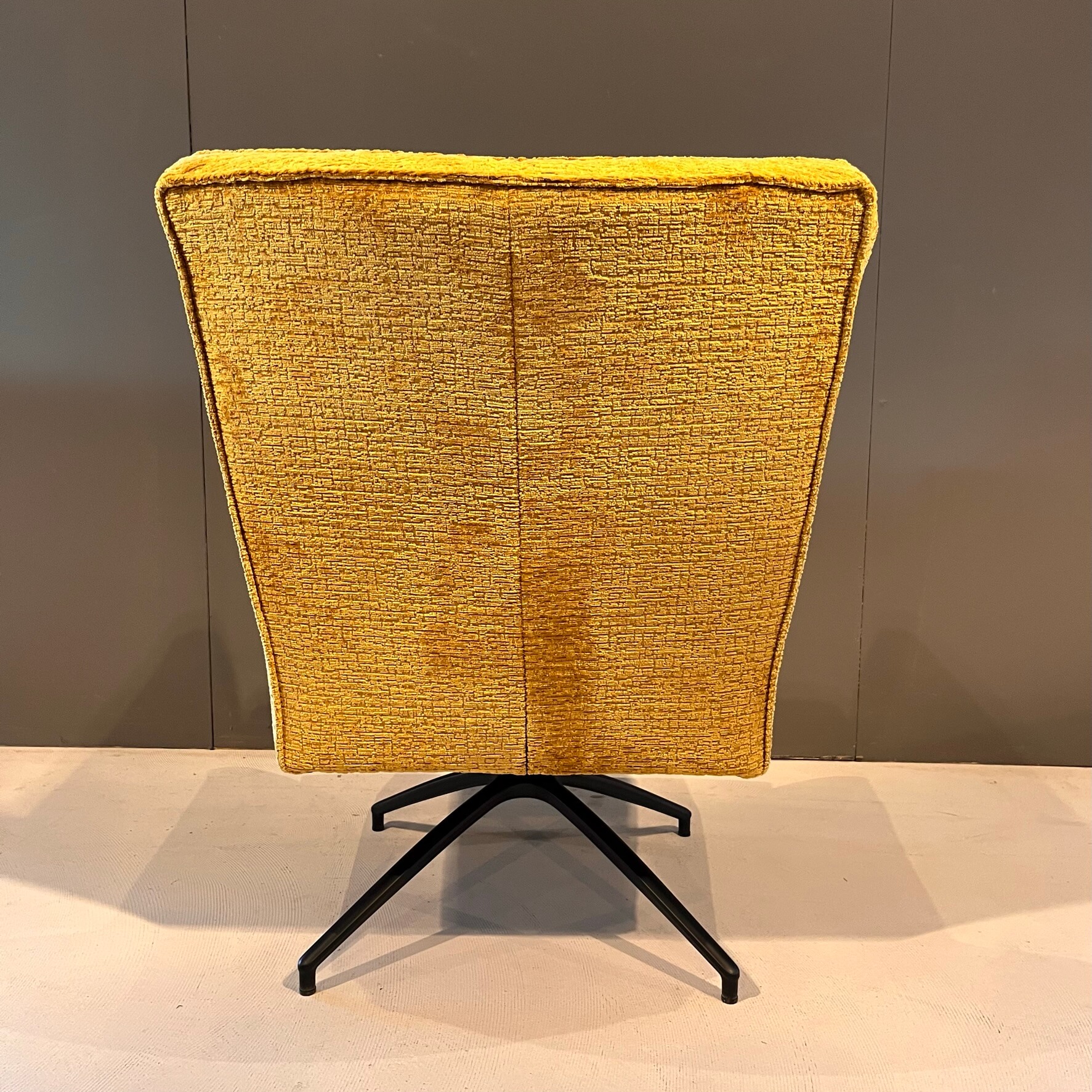 Achill draaifauteuil stof Fashion mustard
