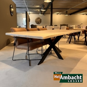 Boomstam eiken eettafel / Poot no. 966