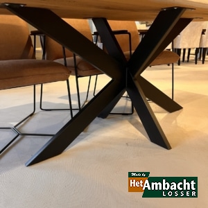 Boomstam eiken eettafel / Poot no. 966
