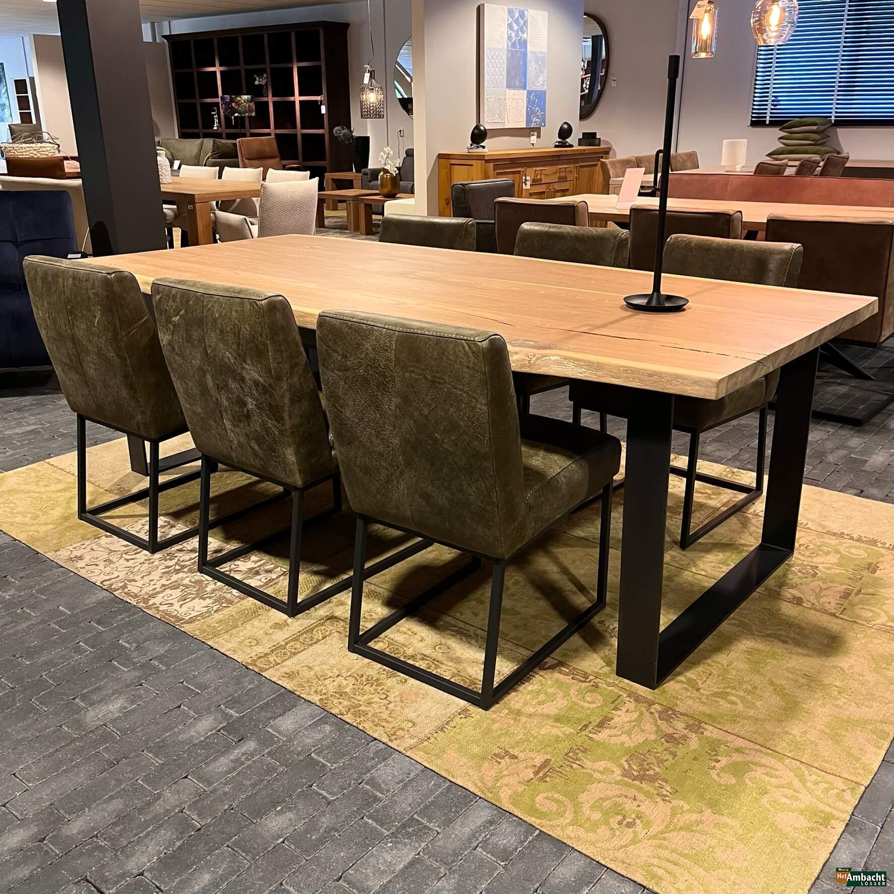 Boomstam eiken eettafel Poot platstrip 10 x 1 zwart