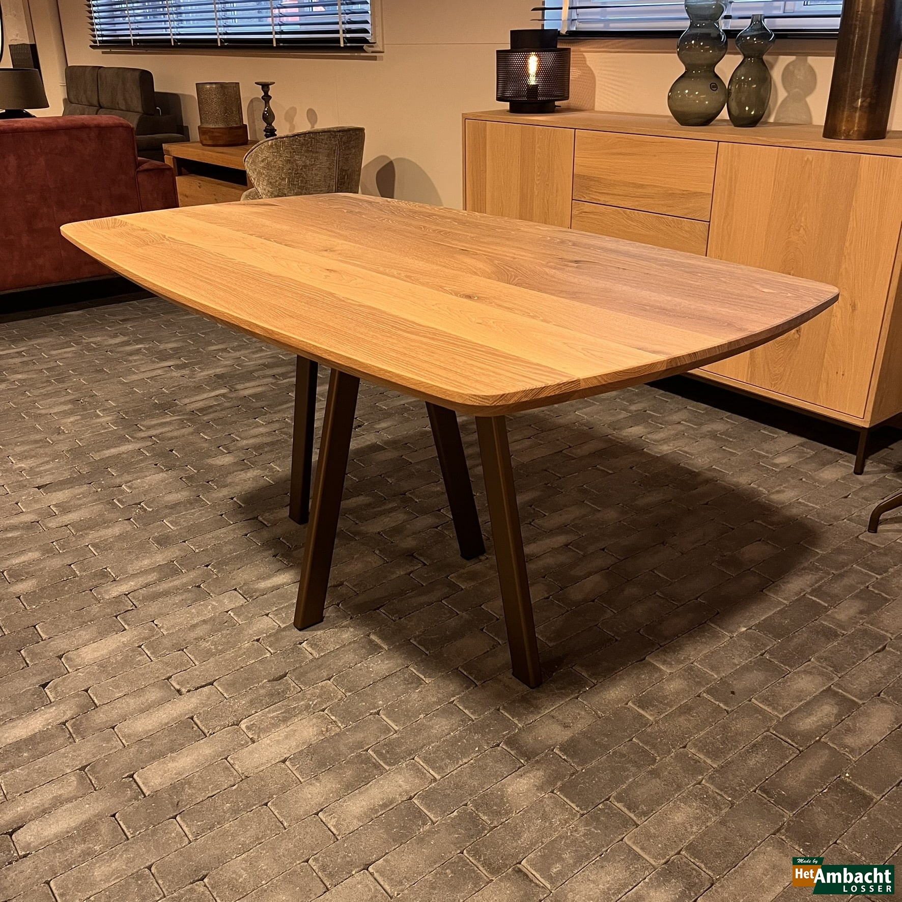 Eettafel Zweeds ovaal 160cm-Poten no.928 Anodic Brown