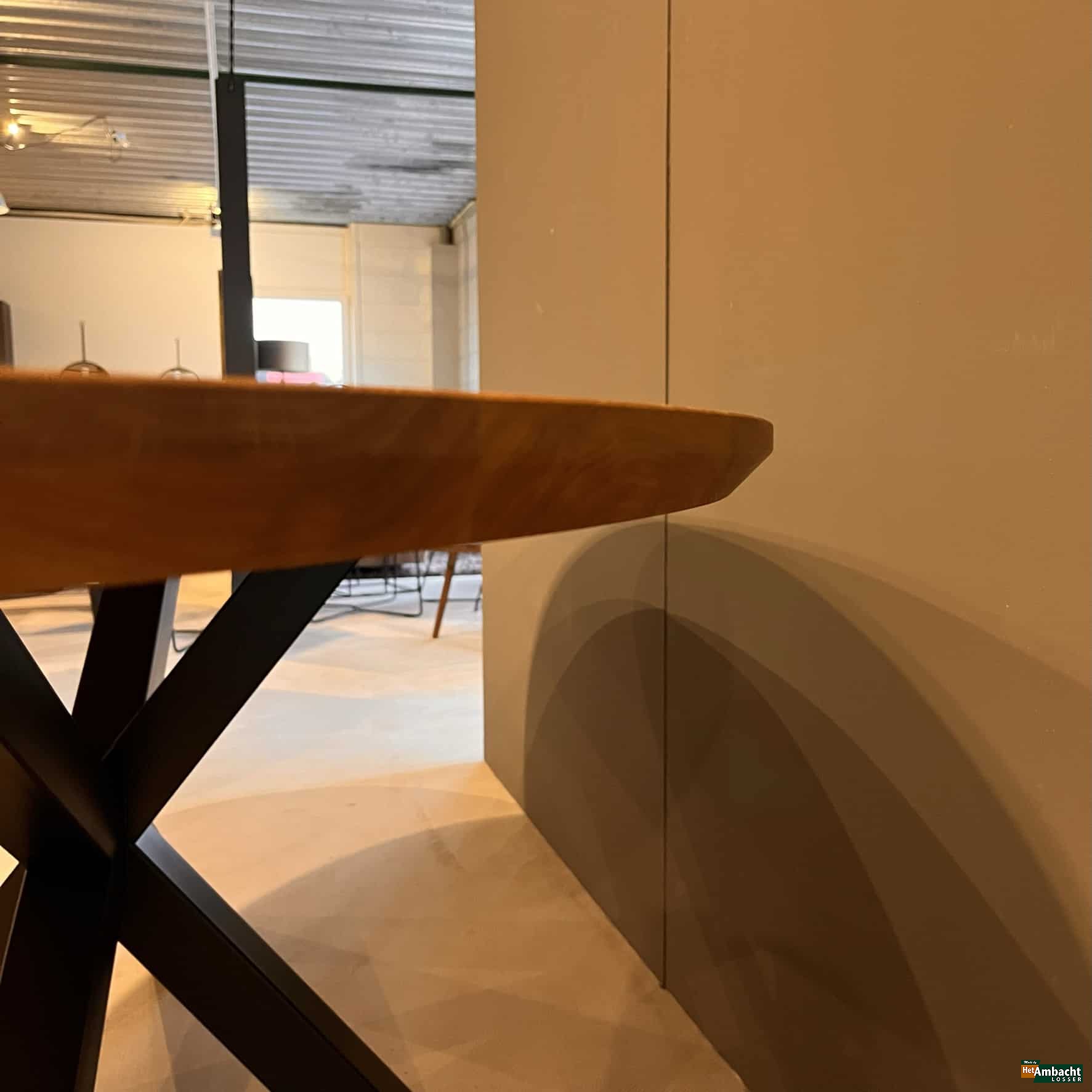 Ellips eiken eettafel / Poot no.923