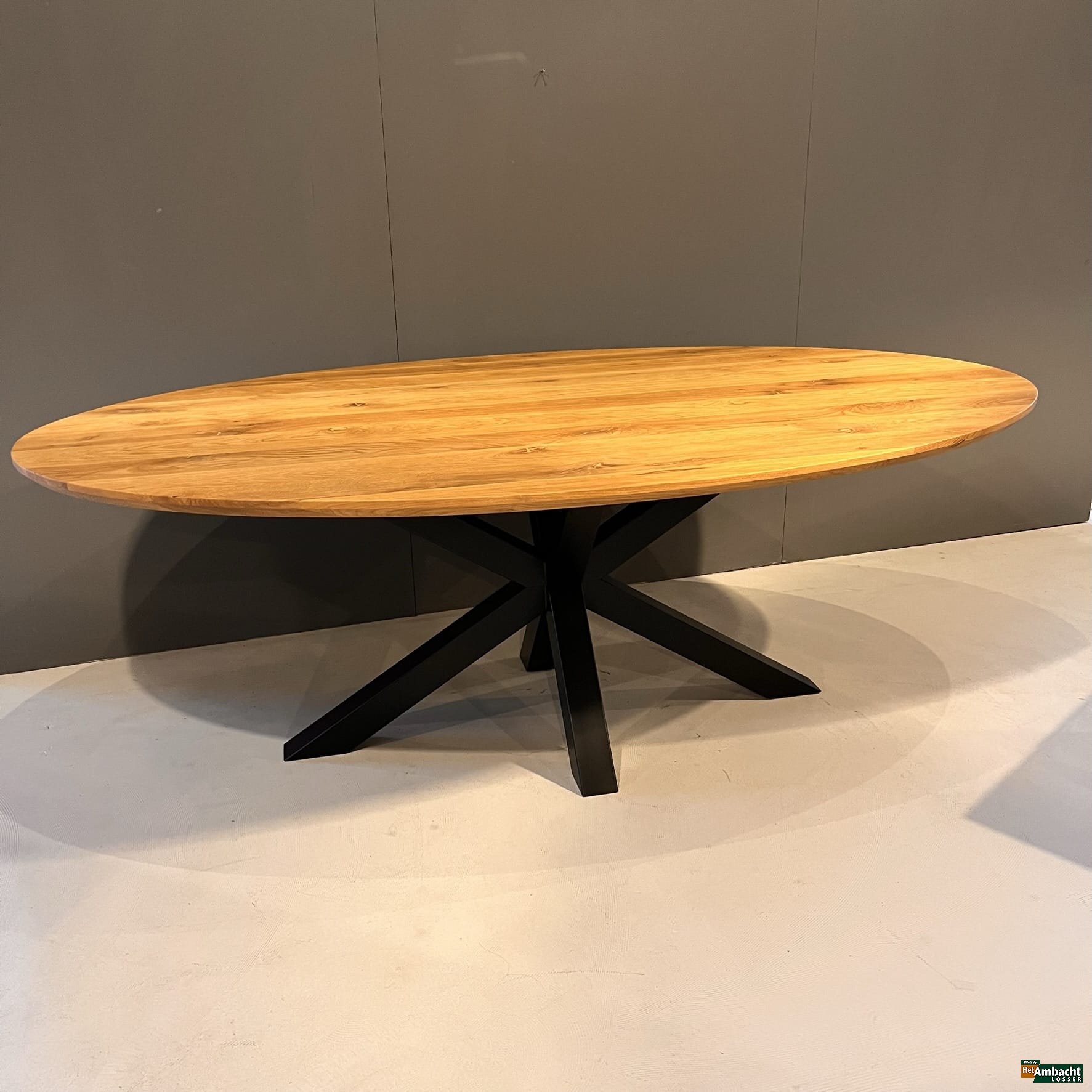 Ellips eiken eettafel / Poot no.923