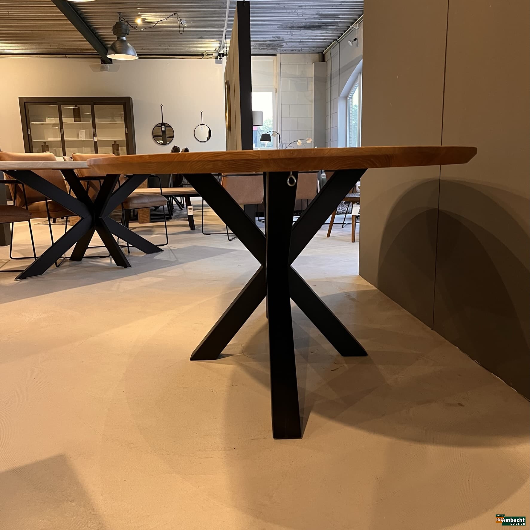 Ellips eiken eettafel / Poot no.923