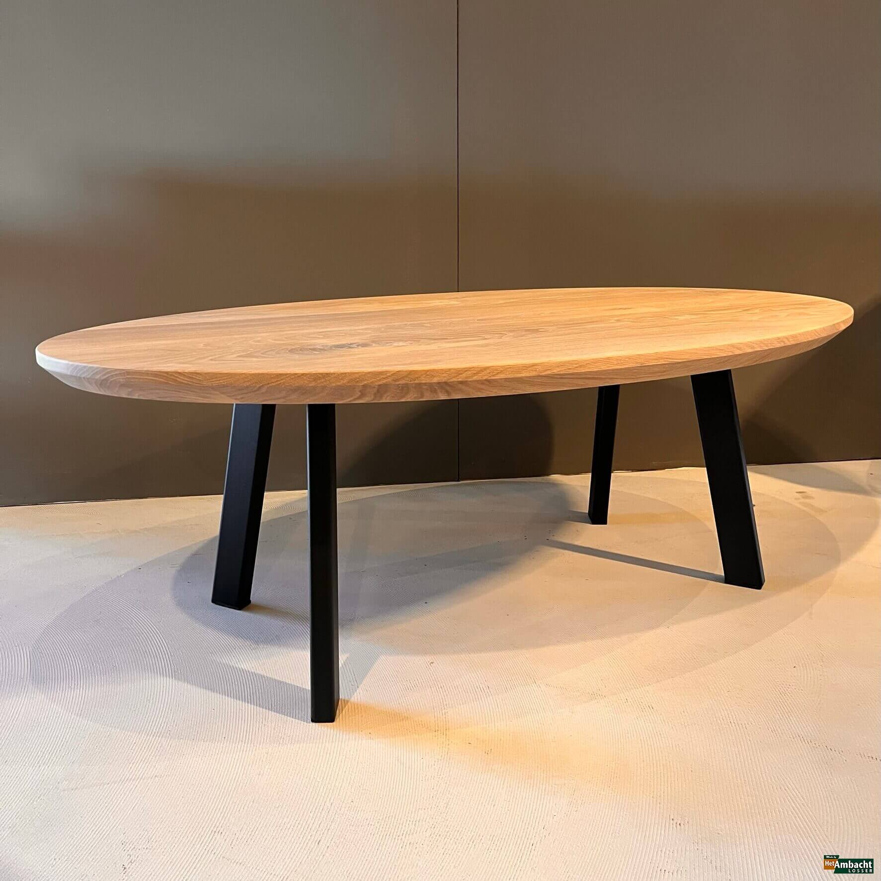 Ellips eiken salontafel – Poot no.945