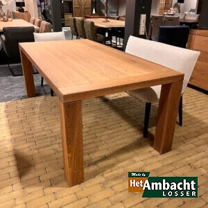 Frejus eetkamertafel eiken