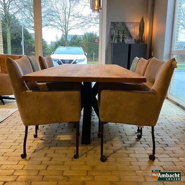Walsstaal spinpoot / Ruig eettafel