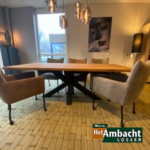 Walsstaal spinpoot / Ruig eettafel