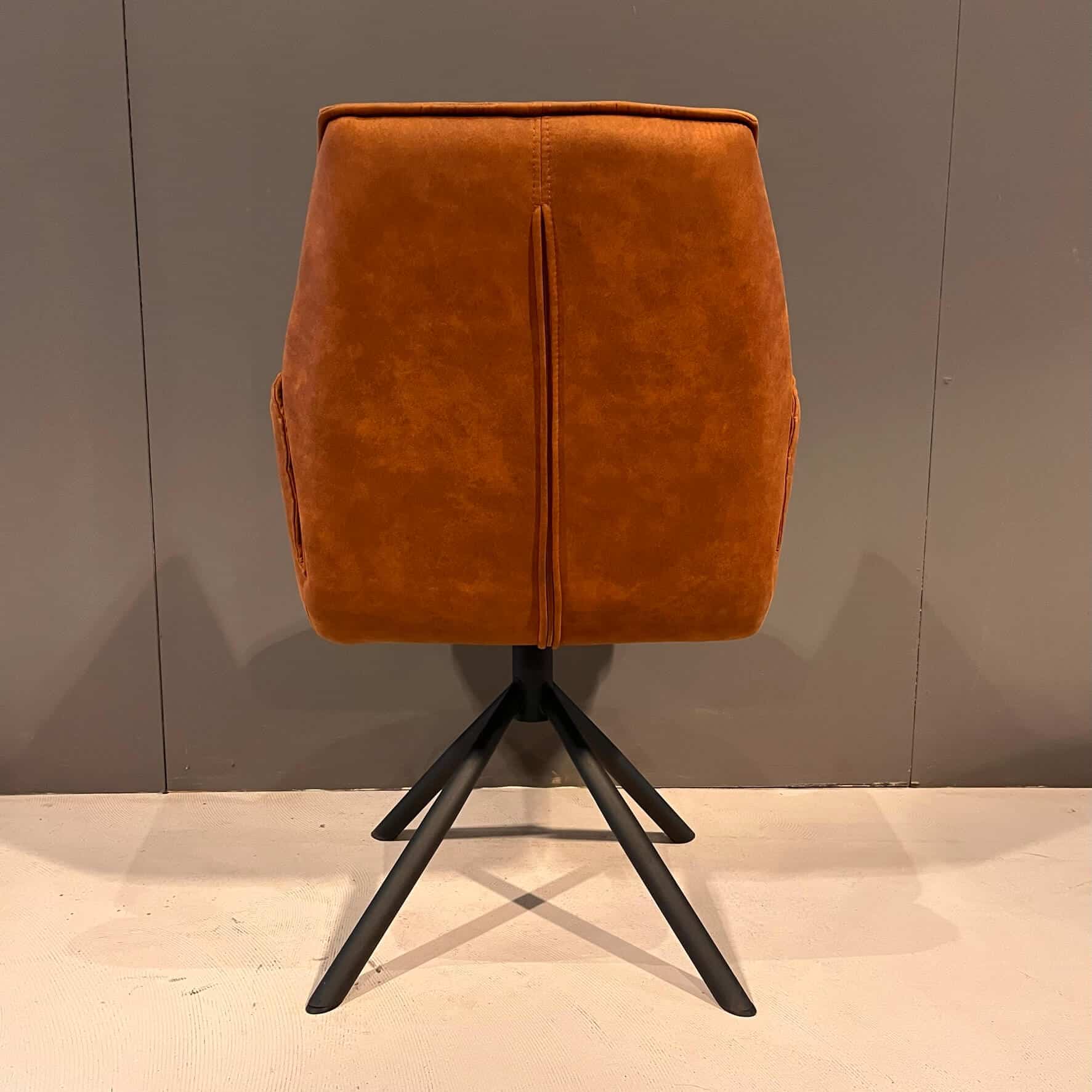 No.280 eetkamerstoel cognac