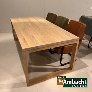 O eiken eetafel