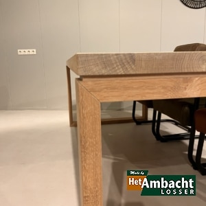 O eiken eetafel