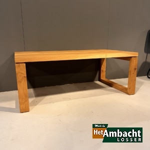O eiken salontafel