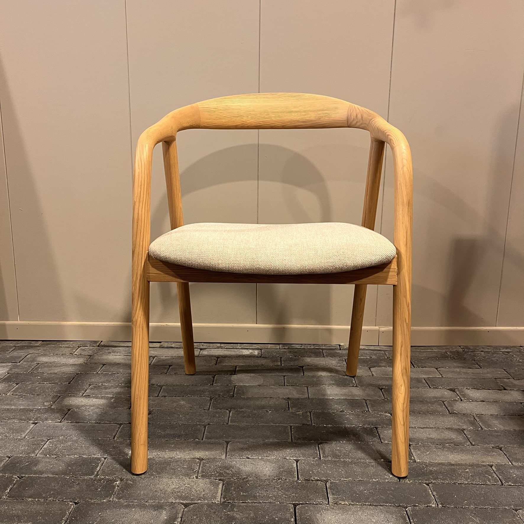 Rayven naturel eetkamerstoel