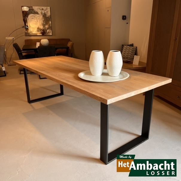 Rechteckiger Esstisch aus Eiche – Tischbein 921