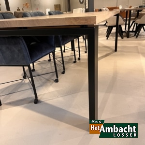 Rechthoekige eiken eettafel / Poot 12×4 zwart