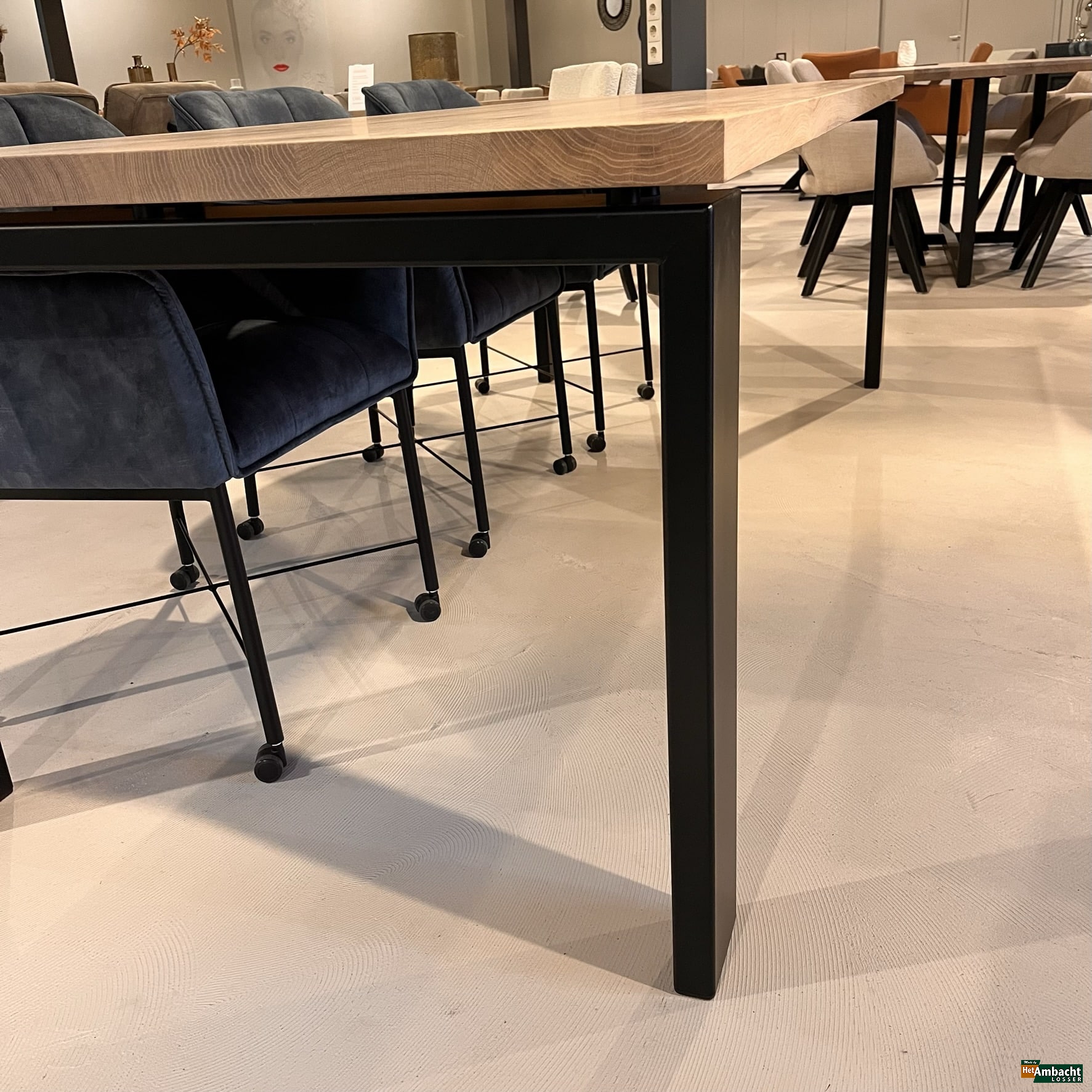 Rechthoekige eiken eettafel / Poot 12×4 zwart