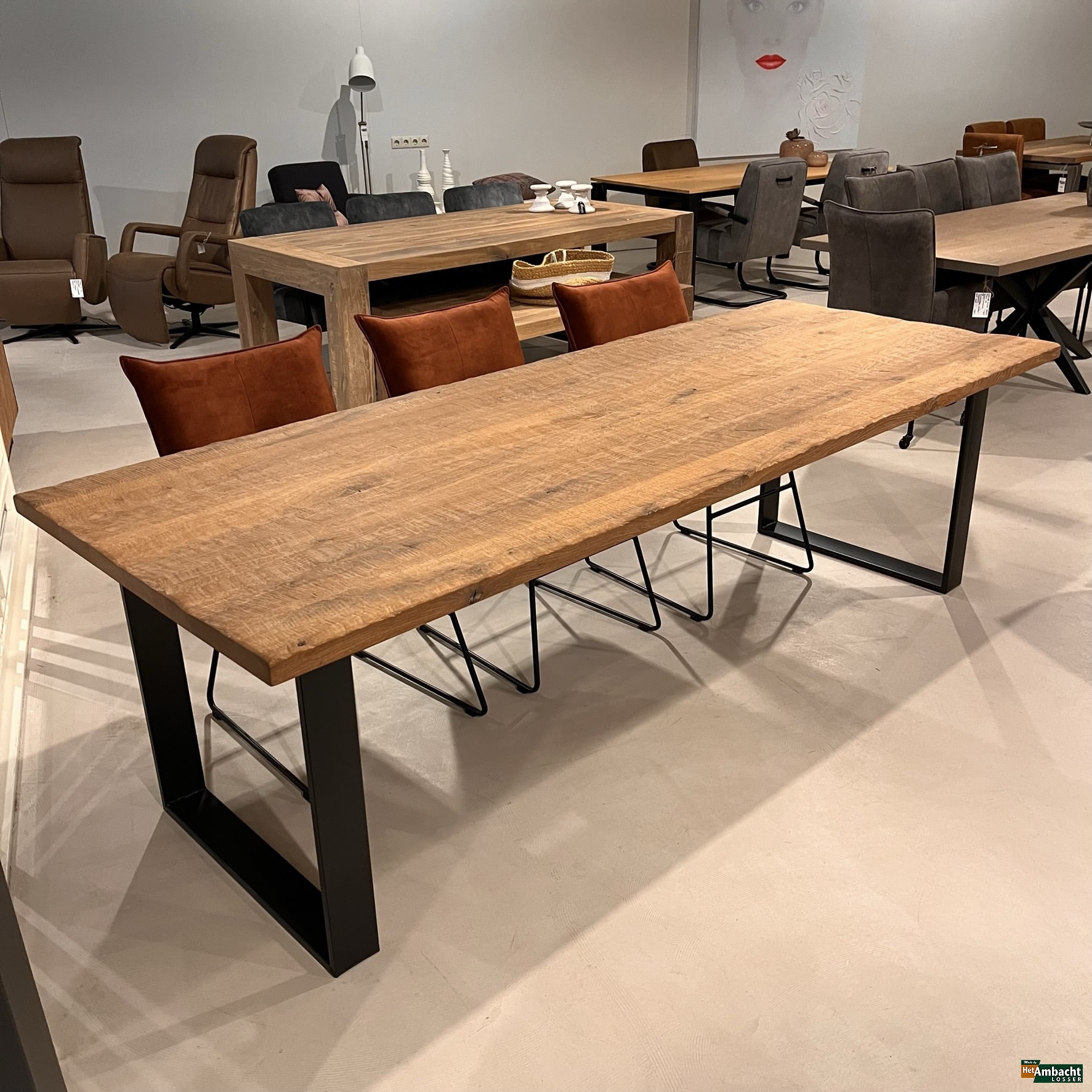 Rechthoekige eiken eettafel – Poot no. 921