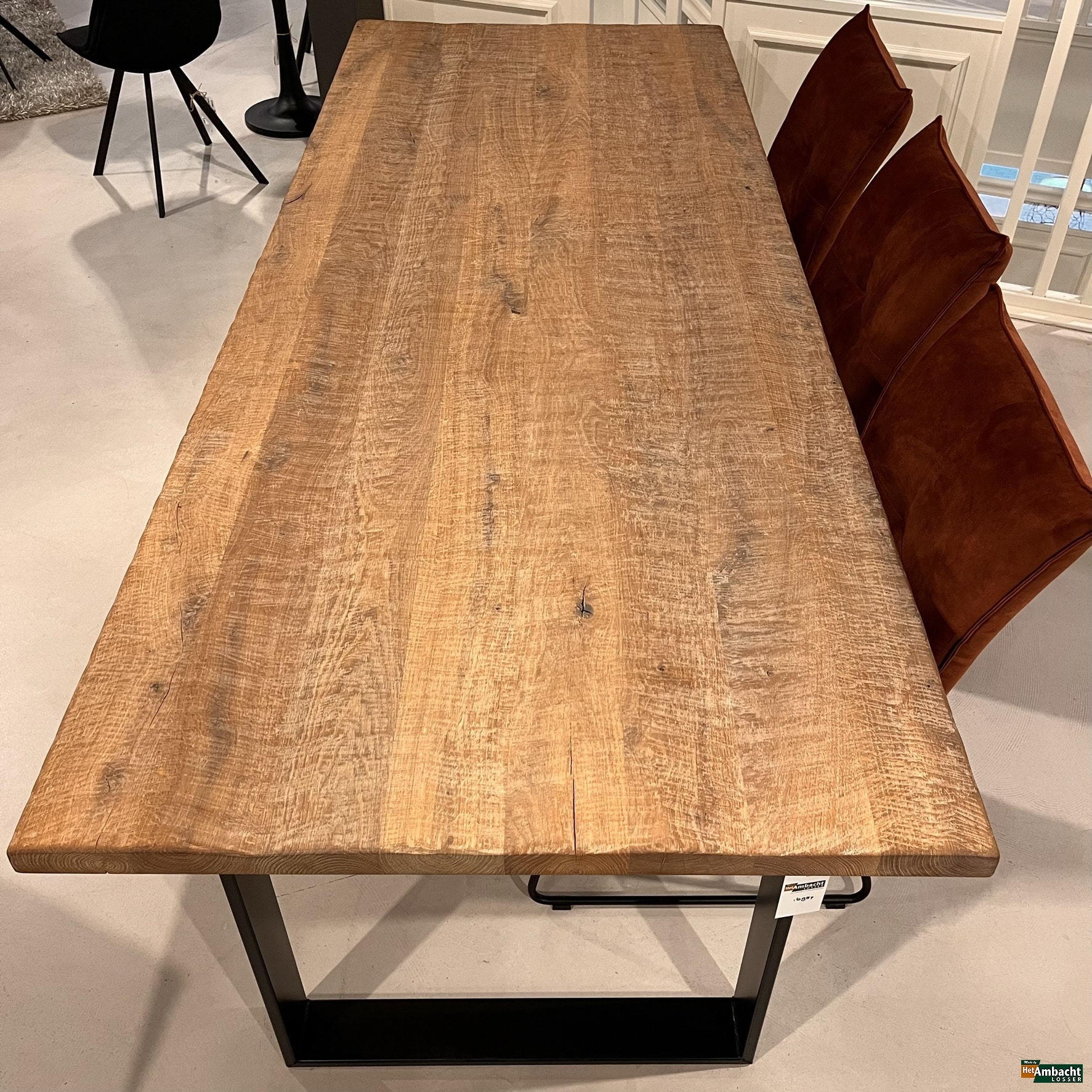 Rechthoekige eiken eettafel – Poot no. 921