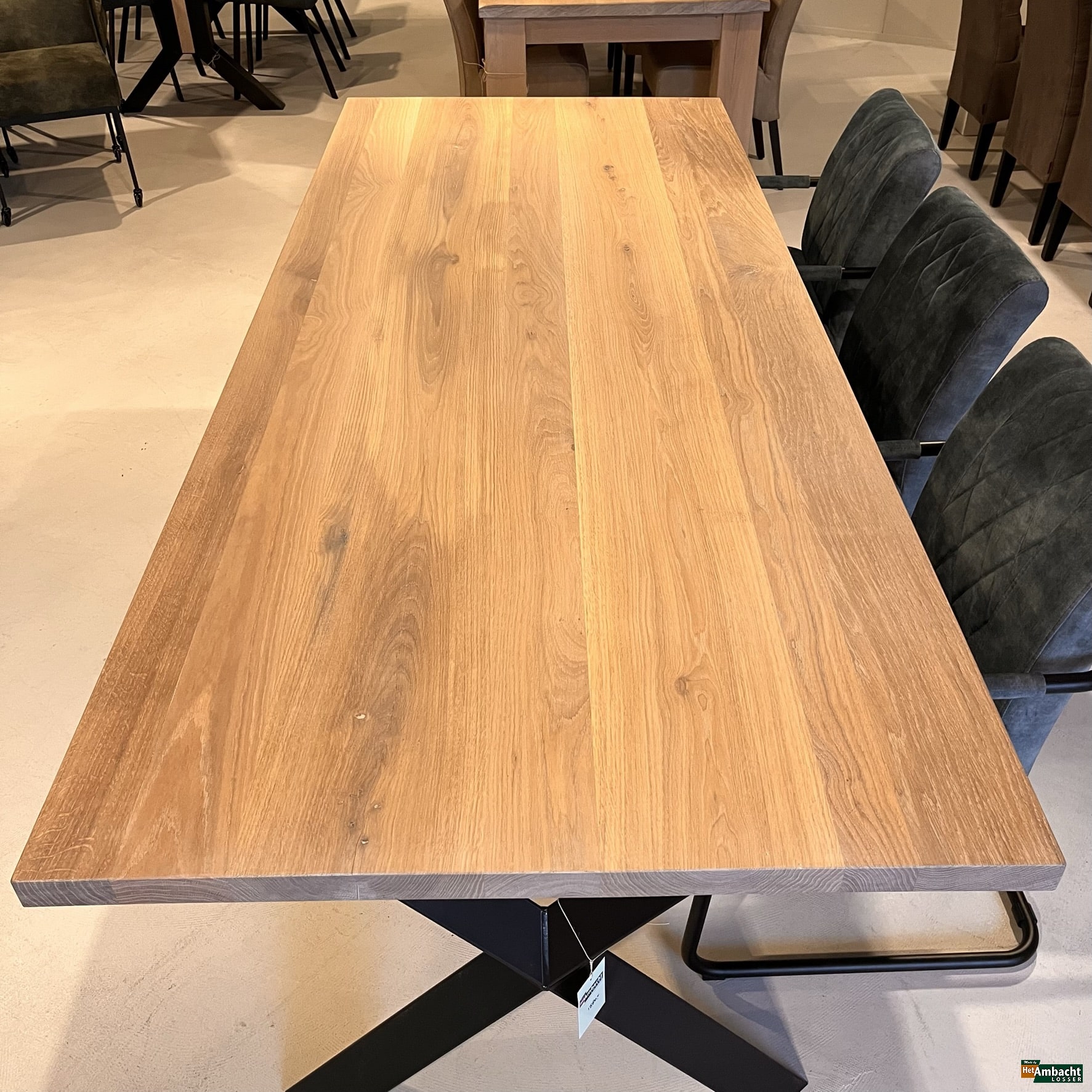 Rechthoekige eiken eettafel – Poot no. 960