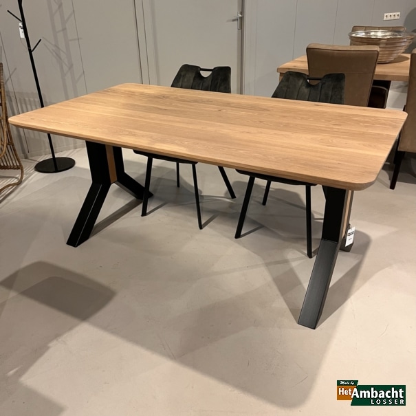 ANGEBOT!!Rechteckiger Esstisch aus Eiche / Bein Nr. 925