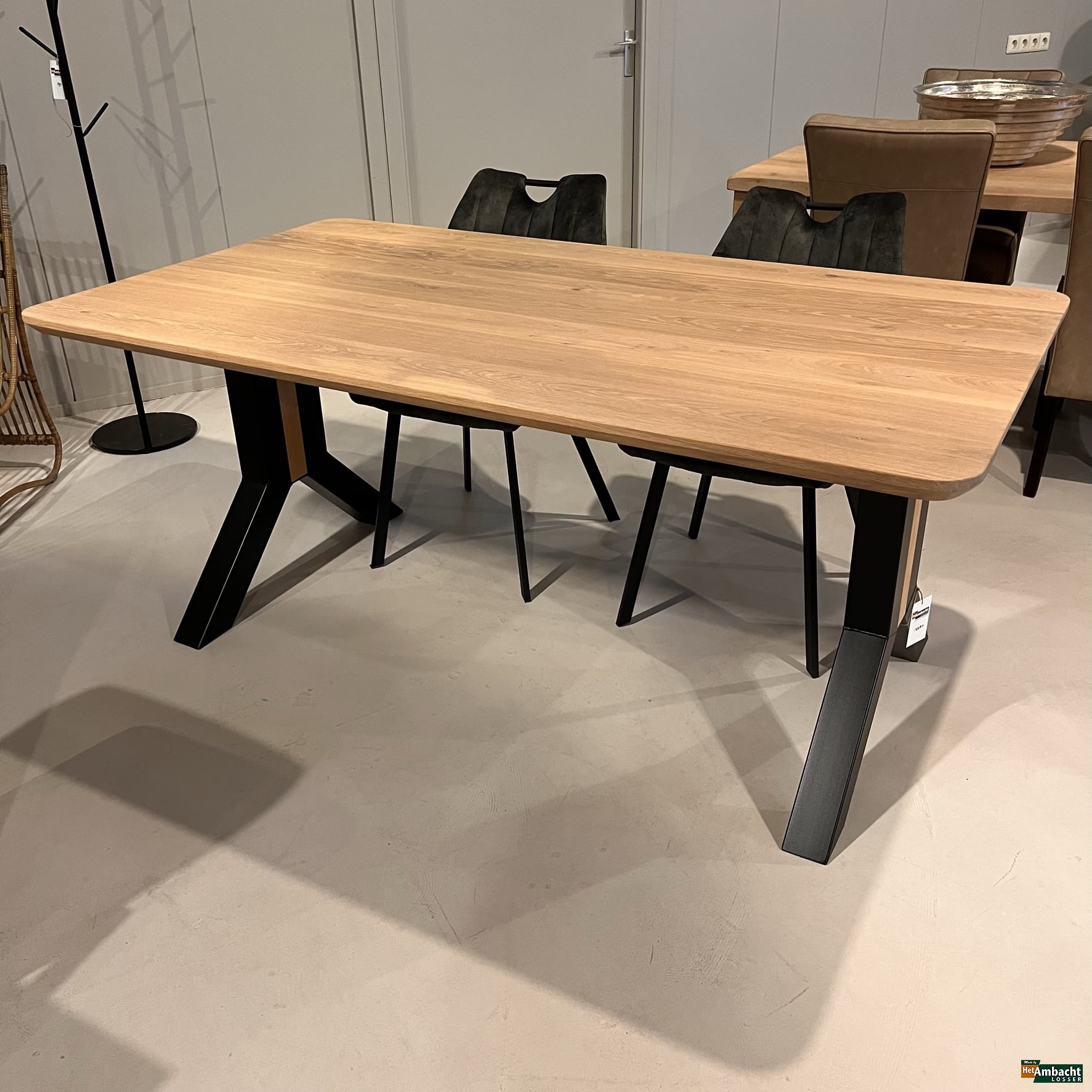 Rechthoekige eiken eettafel – Poot no.925