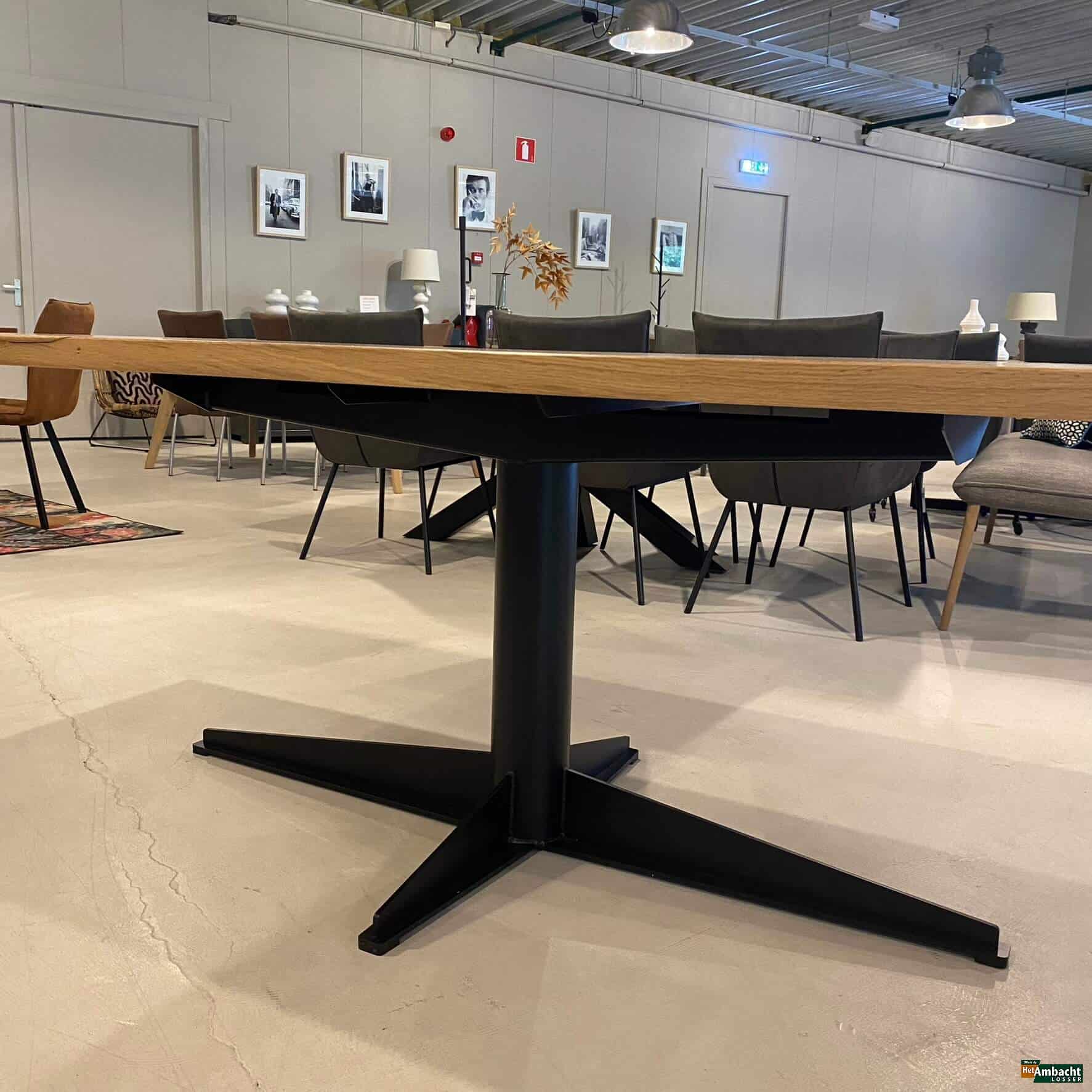Rechthoekige rustiek eiken eettafel – Poot 969
