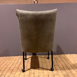 Solo met armleuning eetkamerstoel Harley green