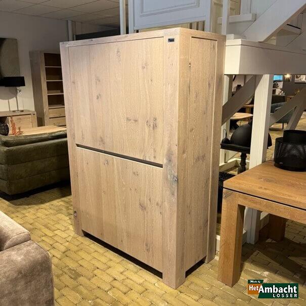 Stoer 4-türiger Barschrank Eiche