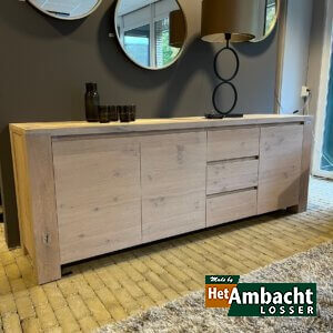 Stoer eiken dressoir 3-deuren en 3 lades