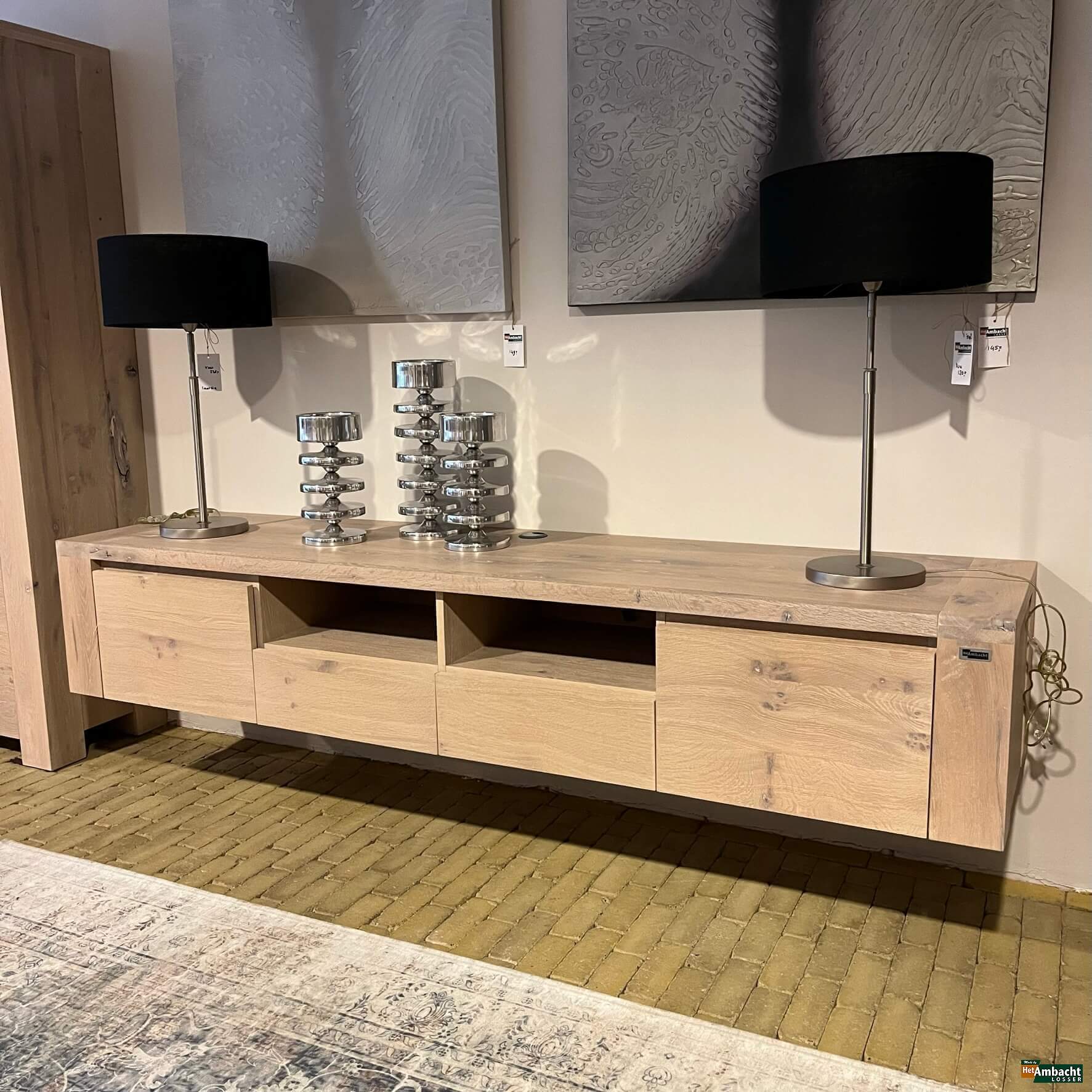 Stoer eiken hangend TV dressoir