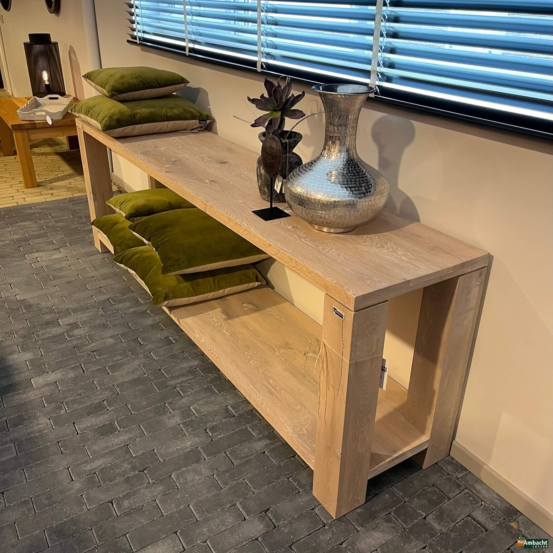 Stoer eiken wandtafel (1)