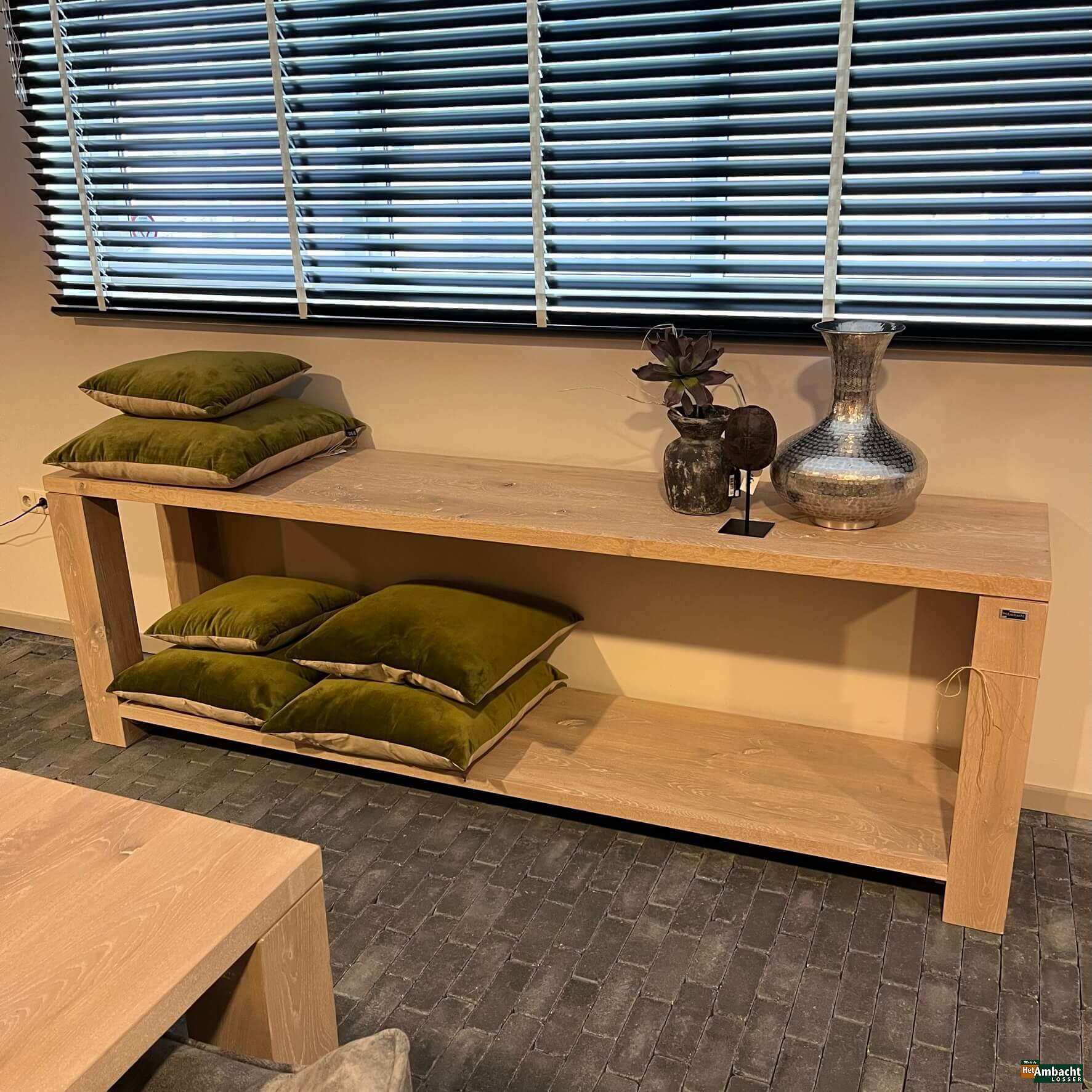 Stoer eiken wandtafel (2)