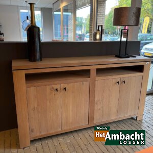 Strak eiken dressoir