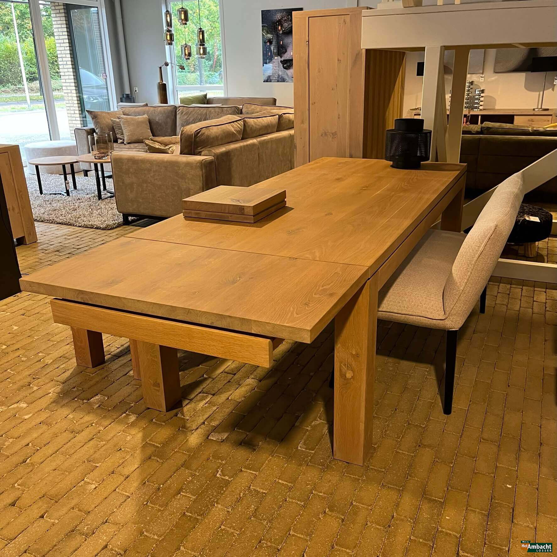 Strak eiken eettafel