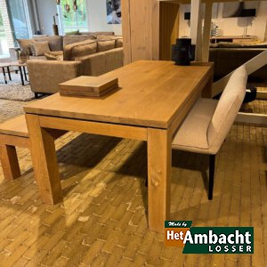 Strak eiken eettafel