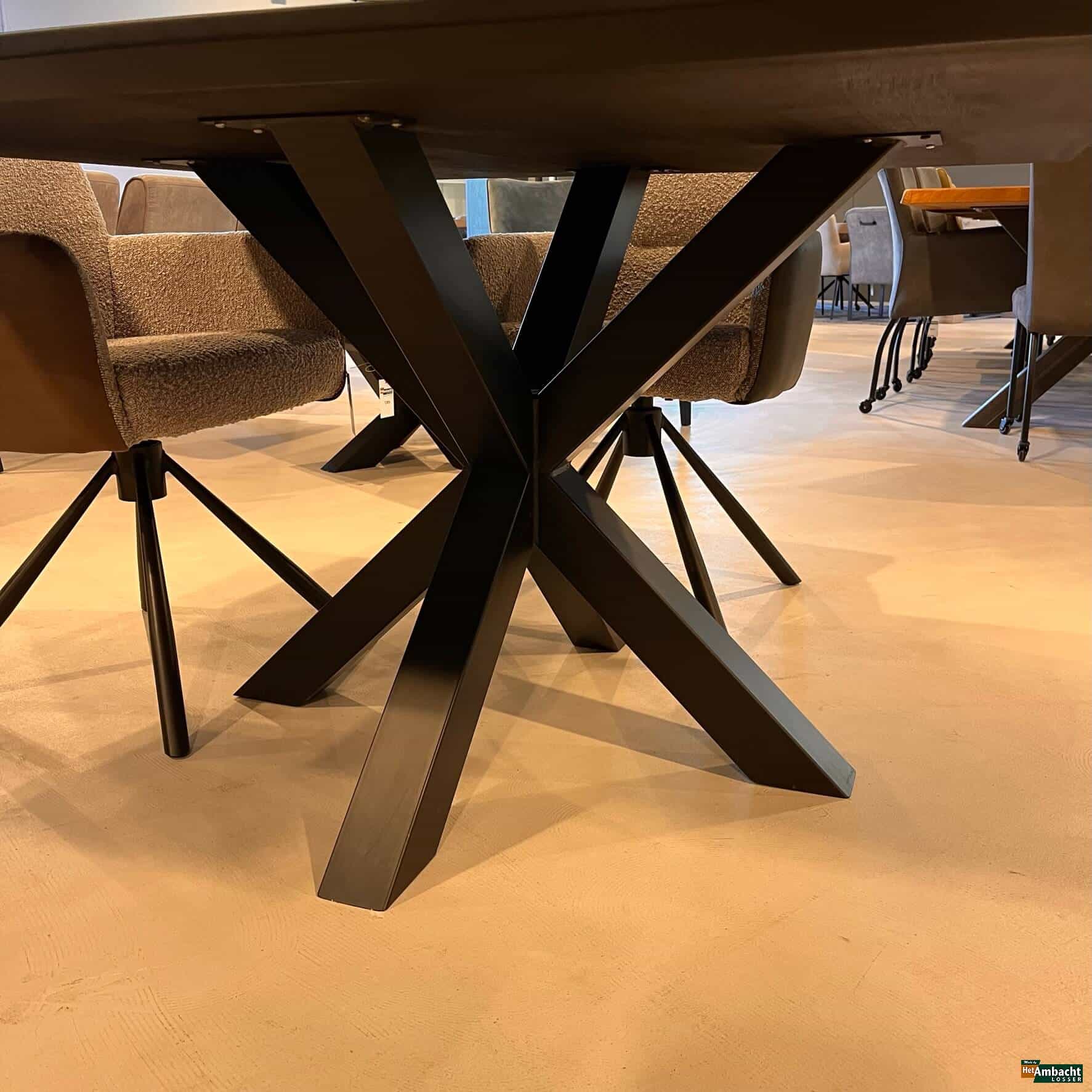 Vierkant eiken eettafel – Poot no.924