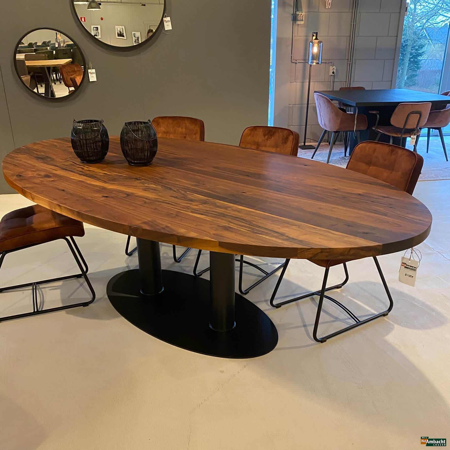 Walsstaal no.964- noten ellips eettafel