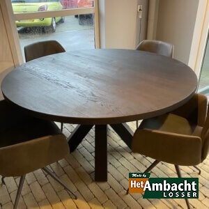 Walsstaal spinpoot / Eiken ronde eettafel