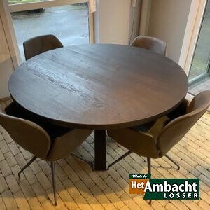 Walsstaal spinpoot / Eiken ronde eettafel